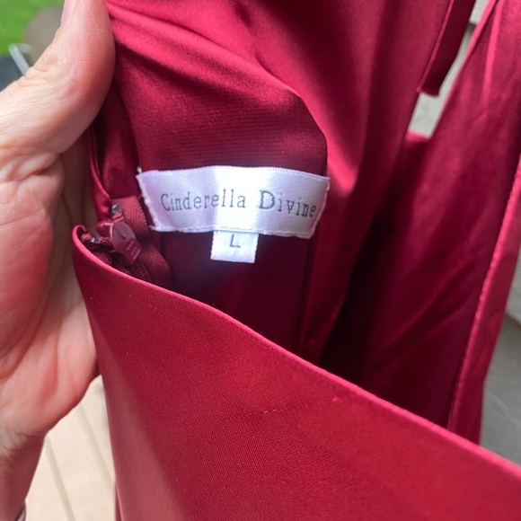 Cinderella Devine, long red dress with straps, Large NWOT - Picture 11 of 12